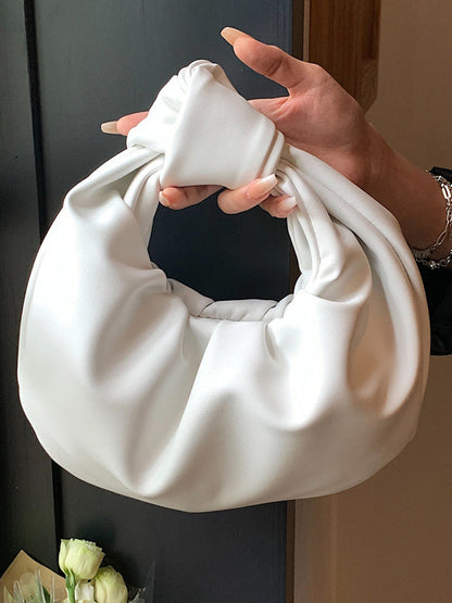 Well Tailored Bag with a Graceful Silhouette