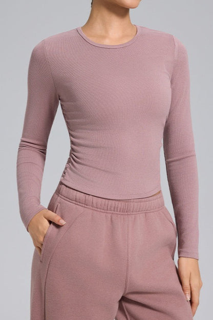 Well Tailored Top with a Graceful Silhouette
