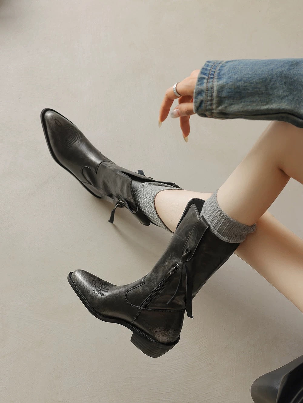 Beautifully Finished Boots in a Timeless Design
