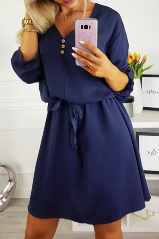 Classic Vintage Dress with a Flattering Fit