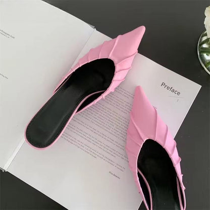 Polished Heels with an Effortless Classic Look