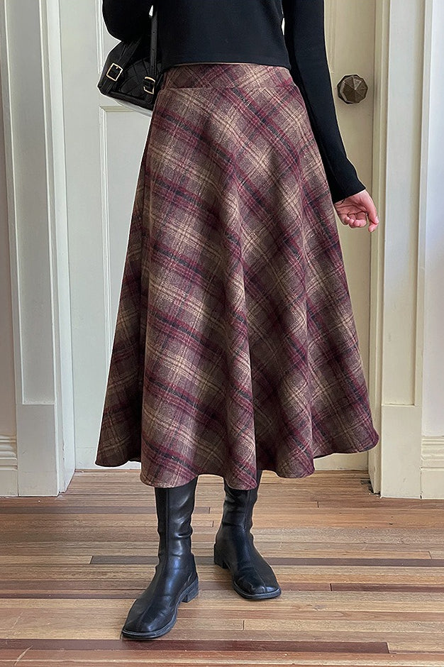 Effortlessly Elegant Garment with a Timeless Design