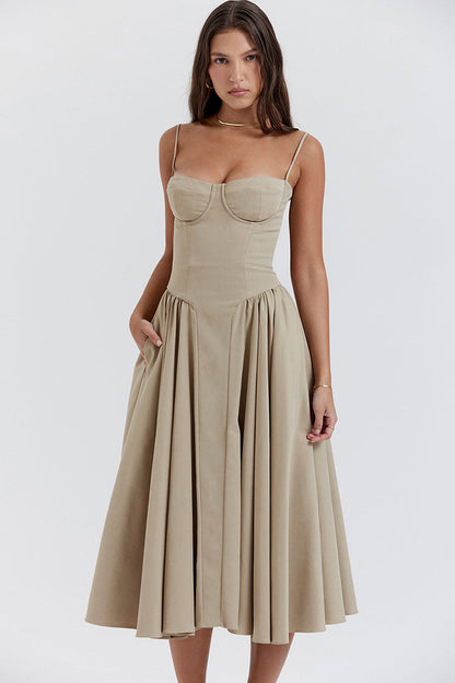Classic Vintage Dress with a Flattering Fit