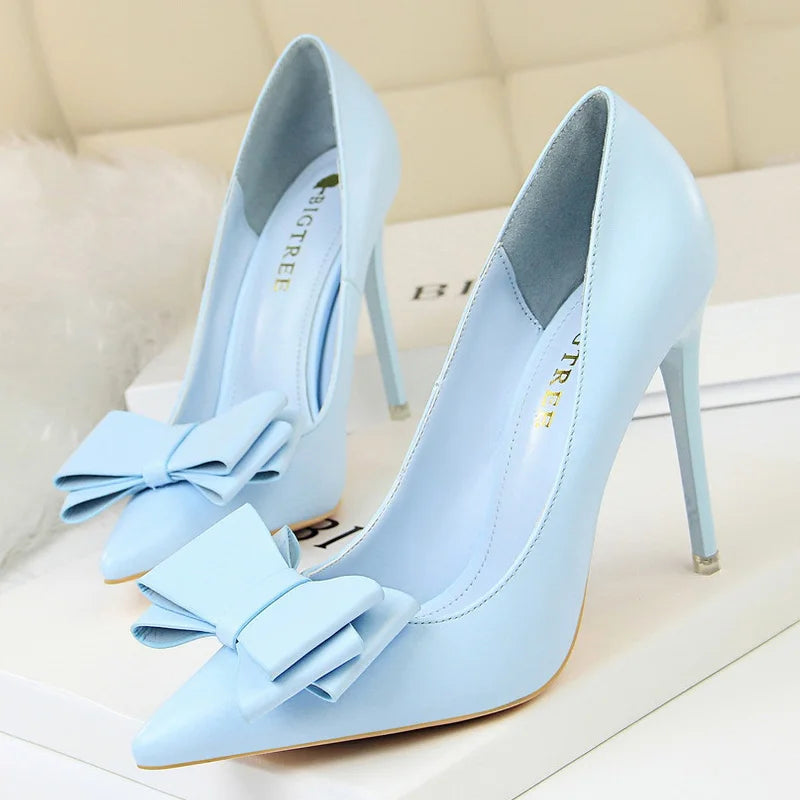 Well Tailored Heels with a Graceful Silhouette