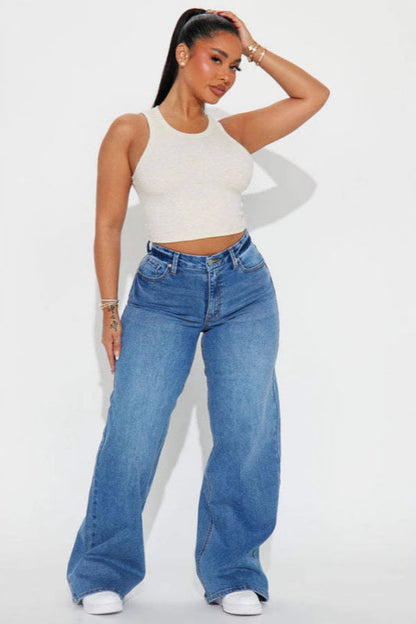 Gracefully Styled Garment for Any Occasion