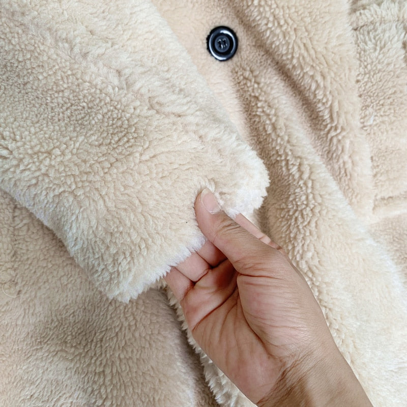 Gracefully Styled Coat for Any Occasion
