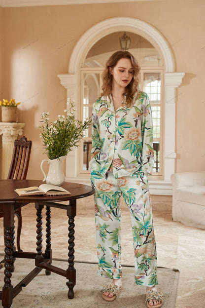 Well Tailored Garment with a Graceful Silhouette