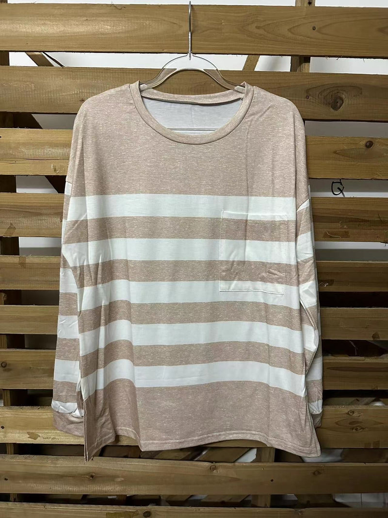 Well Tailored Sweater with a Graceful Silhouette