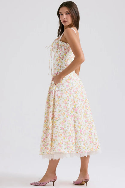 Gracefully Styled Garment for Any Occasion