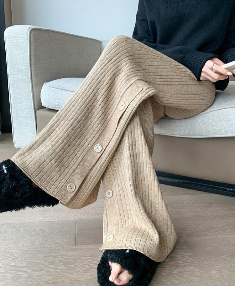 Elegantly Styled Pants for Everyday Wear