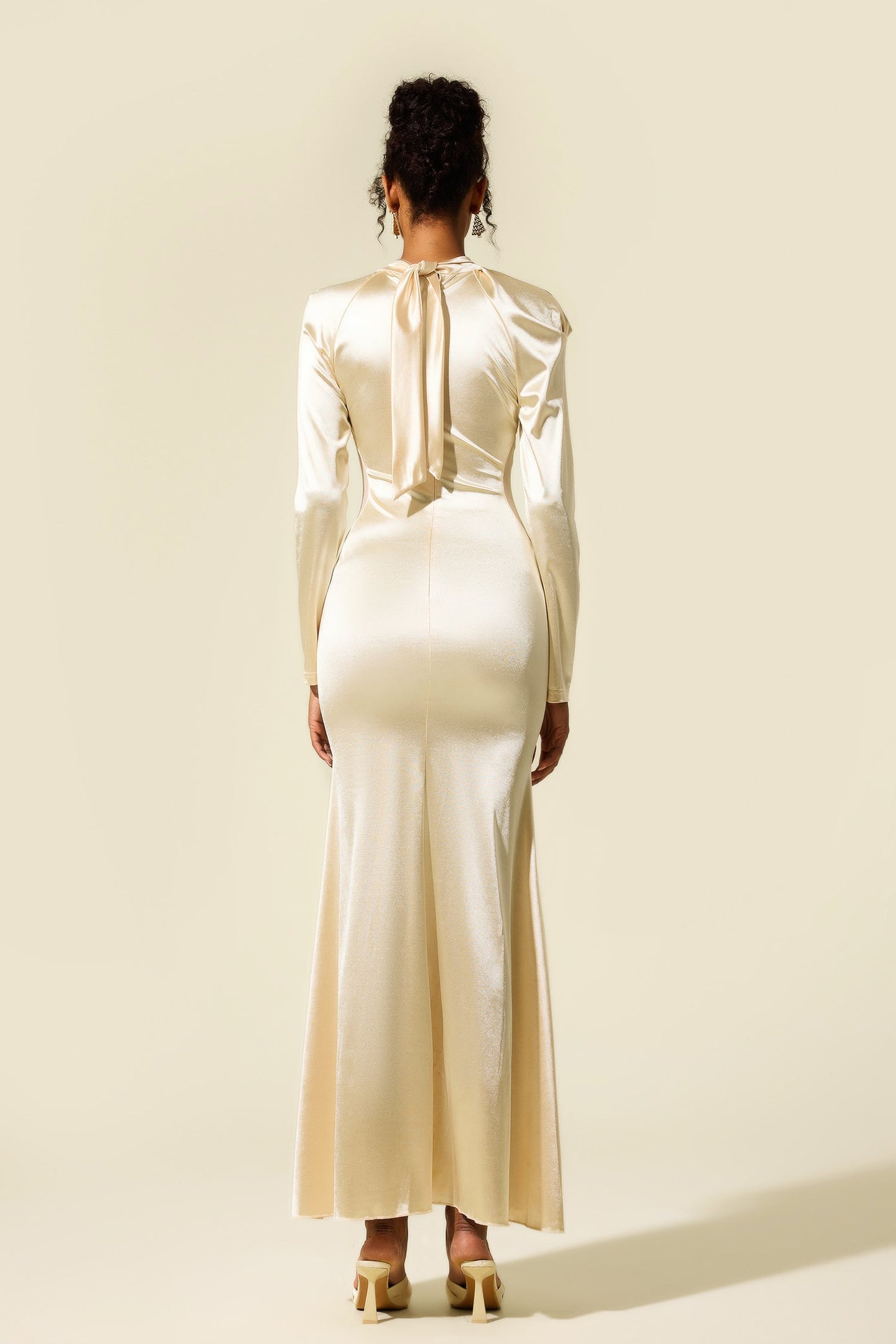 Classic Vintage Dress with a Flattering Fit
