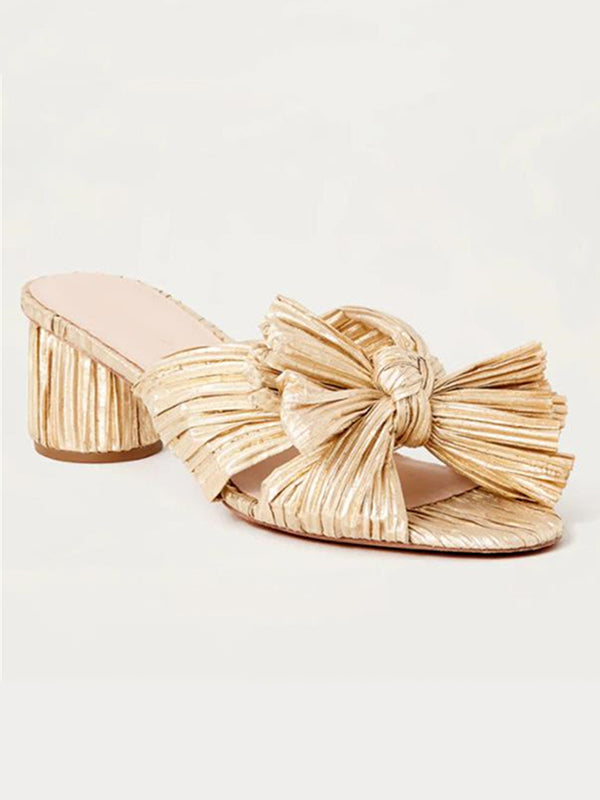 Effortlessly Elegant Sandals with a Timeless Design