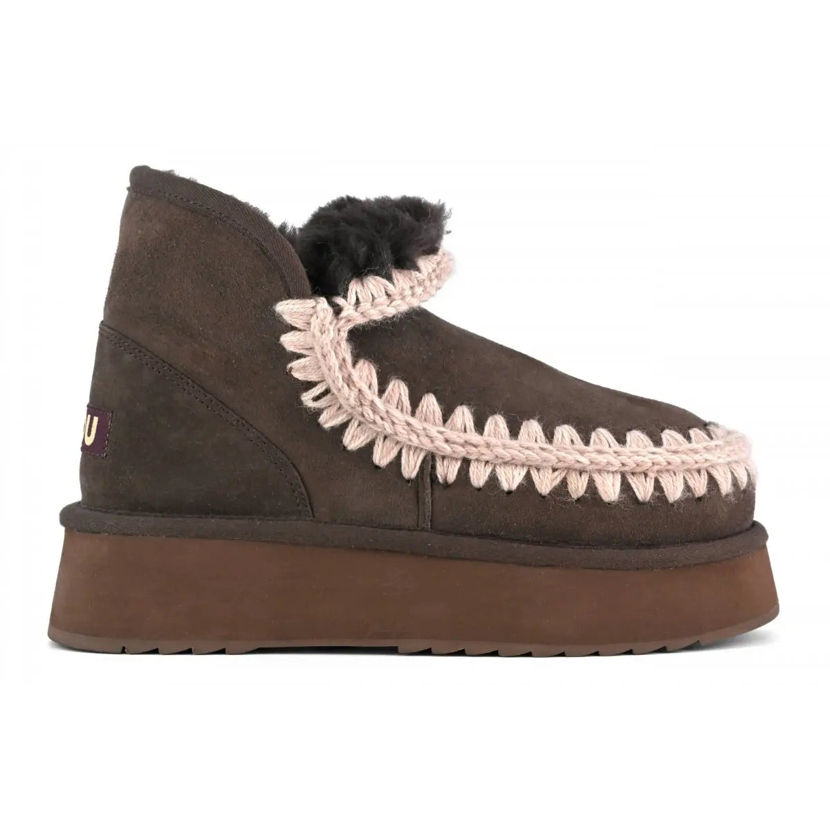 Polished Boots with an Effortless Classic Look