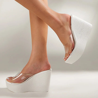 Effortlessly Elegant Sandals with a Timeless Design