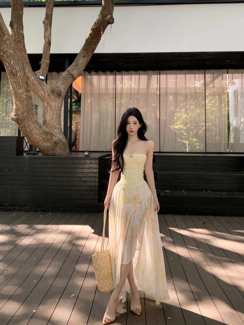 Well Tailored Dress with a Graceful Silhouette
