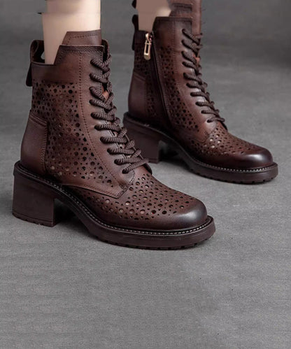Well Tailored Boots with a Graceful Silhouette