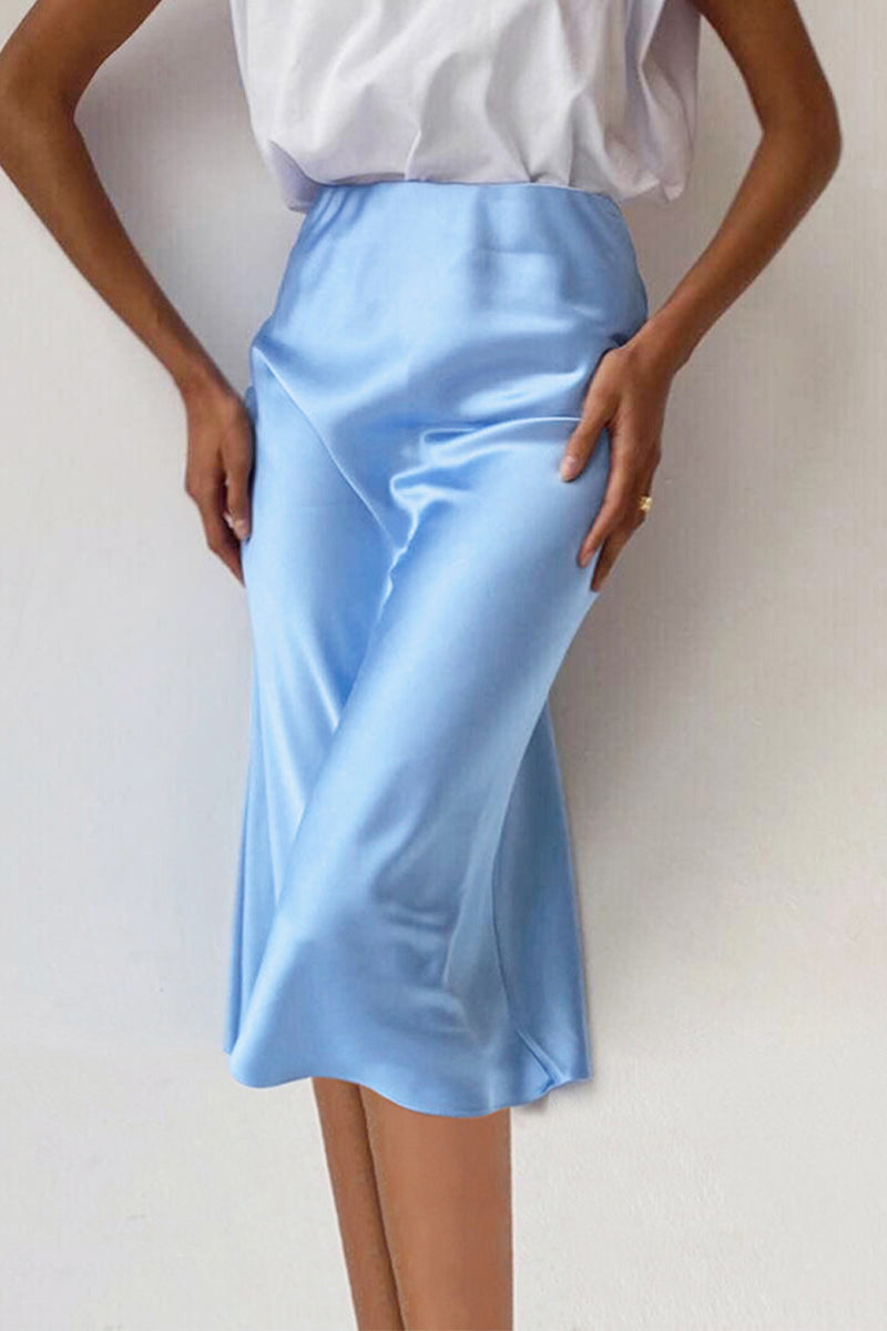 Sophisticated Garment with a Clean Classic Look