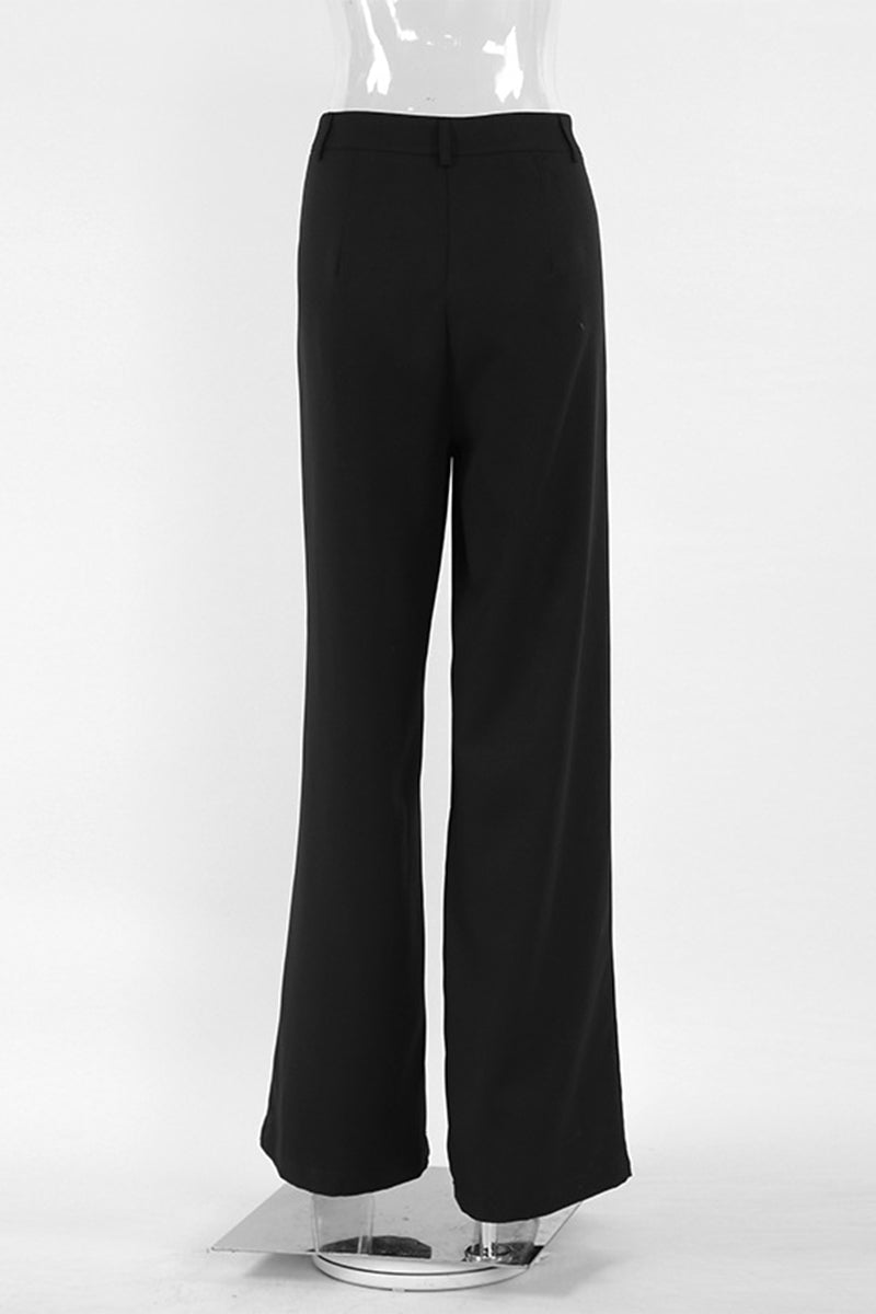 Effortlessly Elegant Garment with a Timeless Design