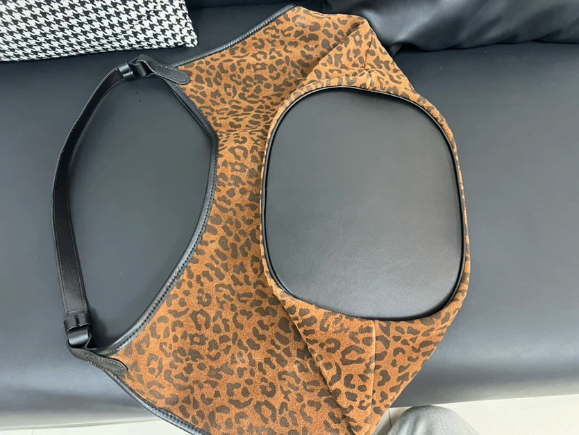 Gracefully Styled Bag for Any Occasion