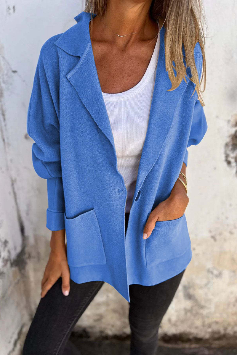 Effortlessly Elegant Garment with a Timeless Design