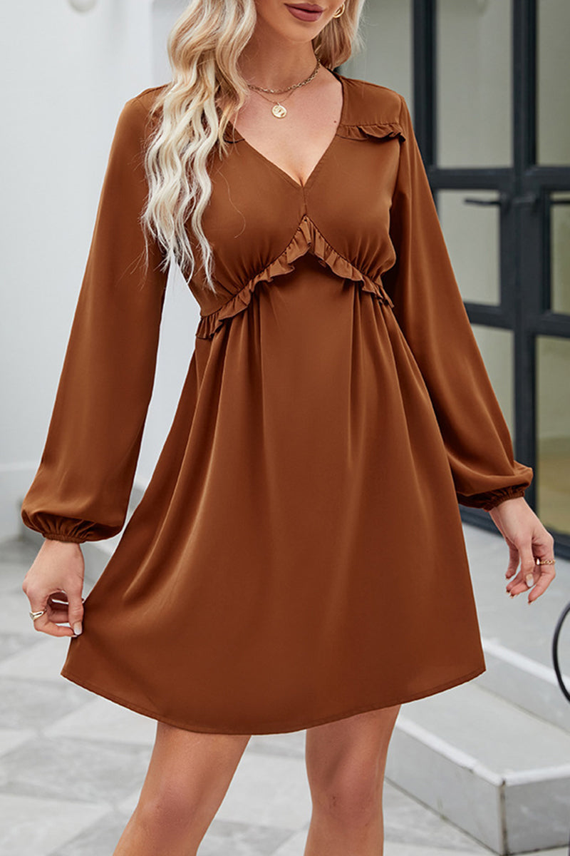 Beautifully Finished Dress in a Timeless Design
