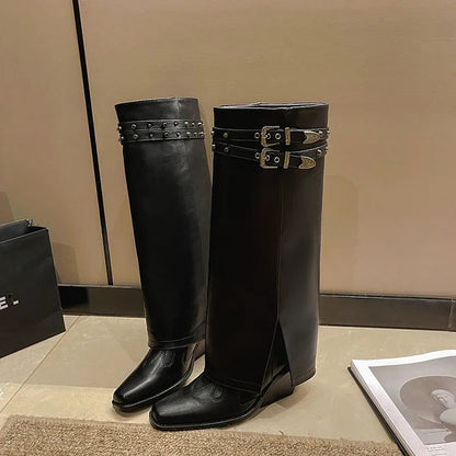 Well Tailored Boots with a Graceful Silhouette