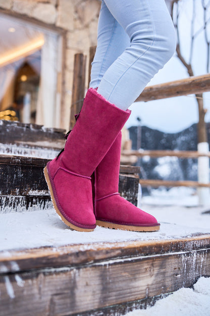Effortlessly Elegant Boots with a Timeless Design