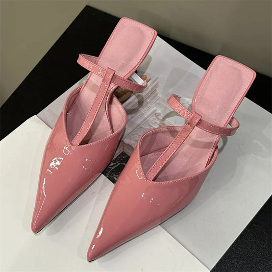 Beautifully Finished Heels in a Timeless Design