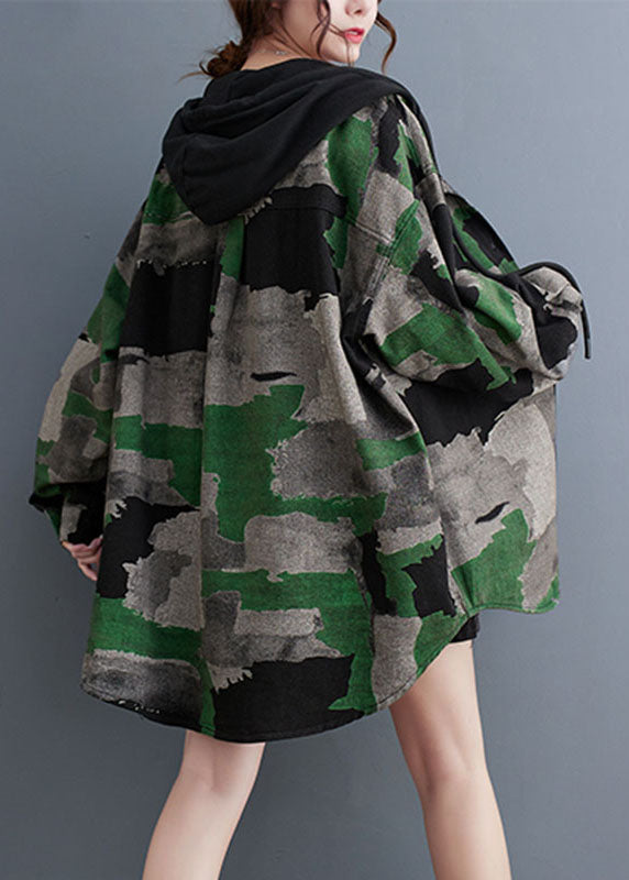 Well Tailored Coat with a Graceful Silhouette