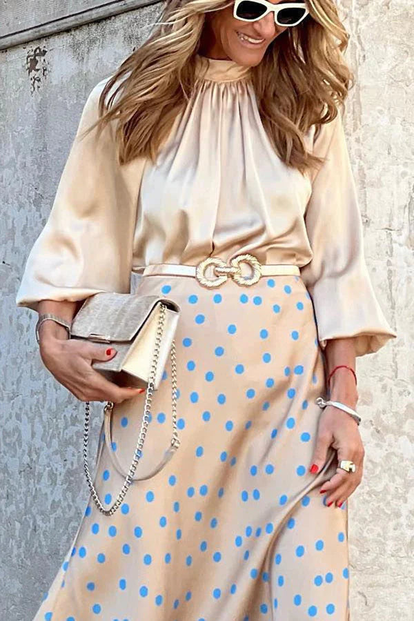 Beautifully Crafted Blouse in a Classic Style