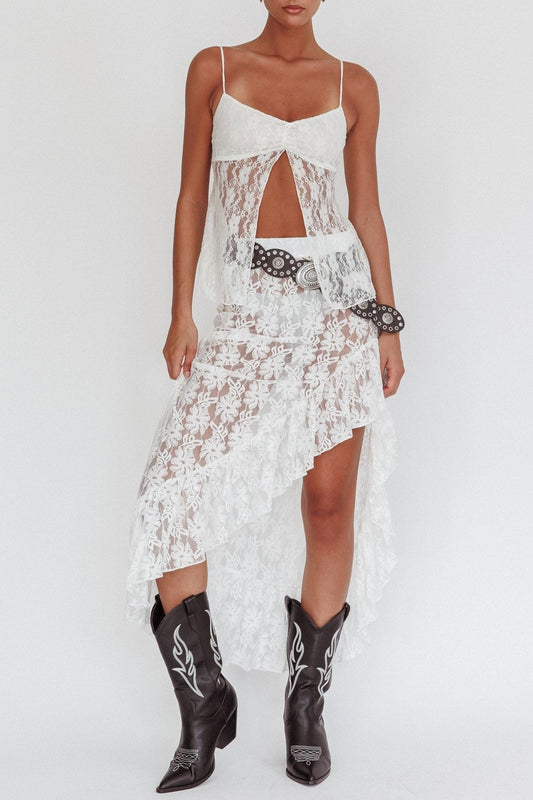 A Vintage Style Top with Delicate Timeless Details