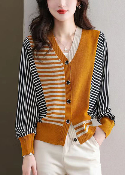 Beautifully Finished Cardigan in a Timeless Design