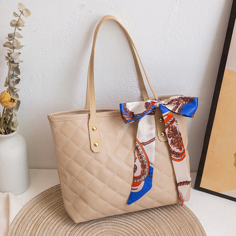 Elegantly Styled Bag for Everyday Wear