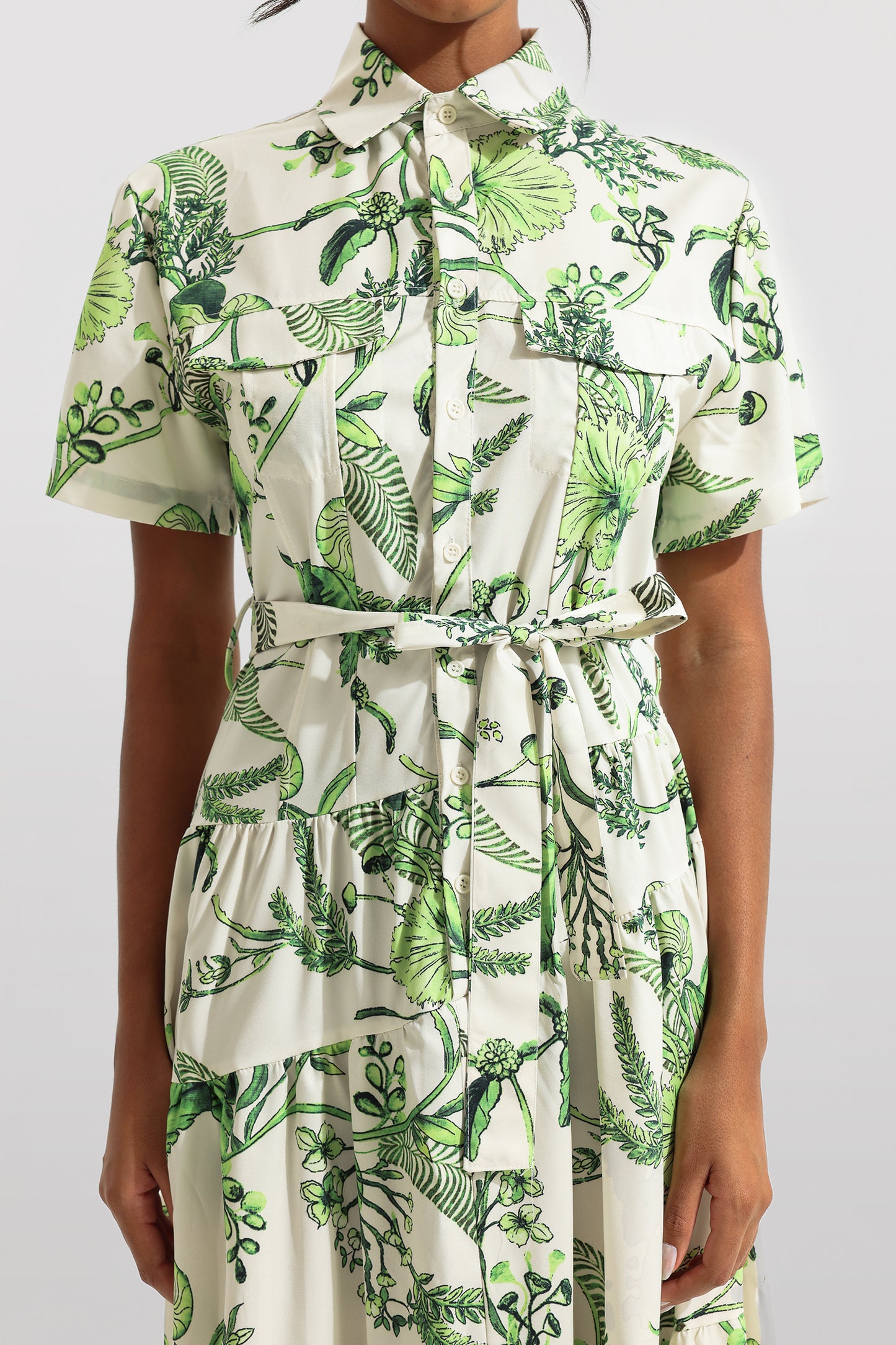 Beautifully Finished Dress in a Timeless Design