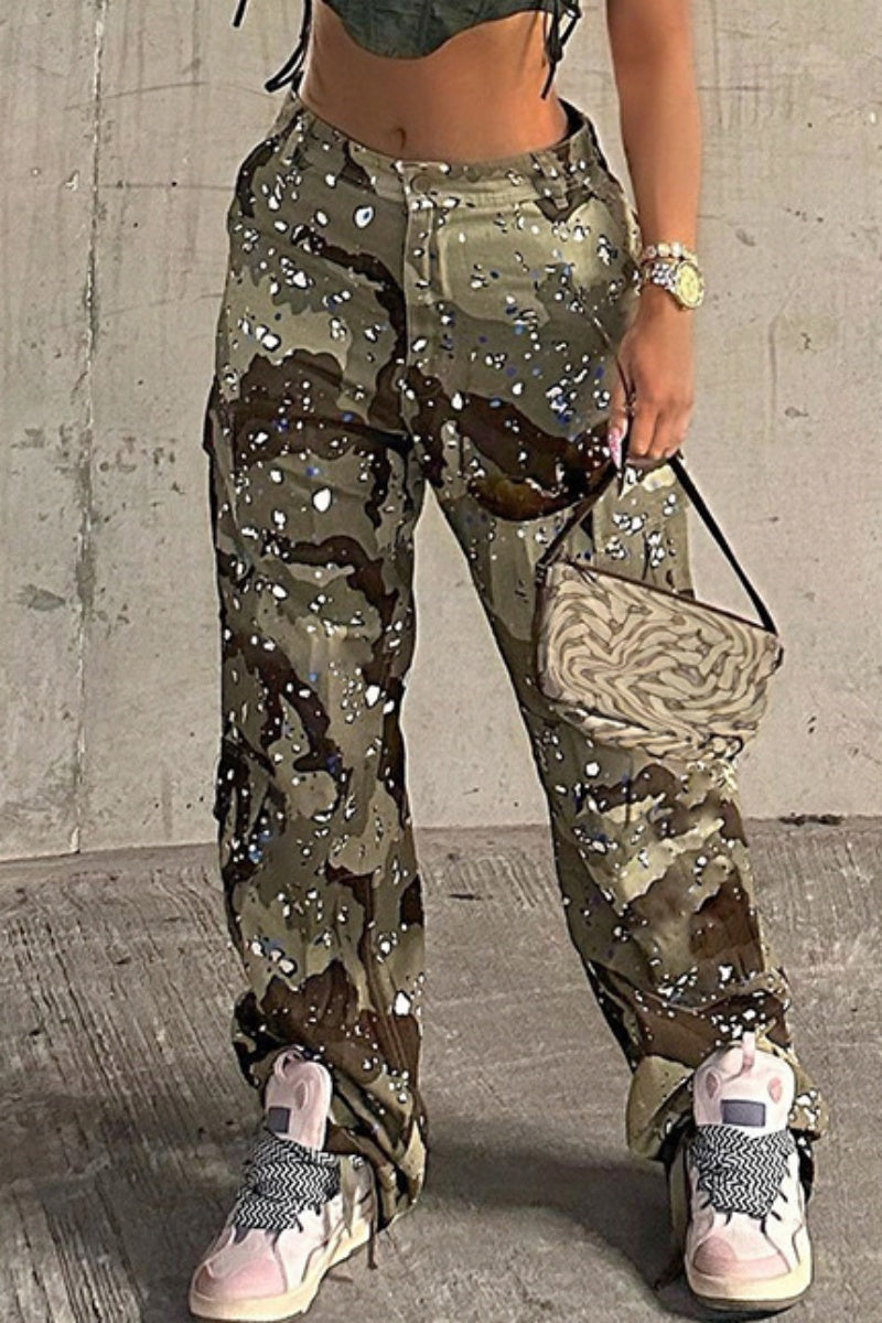 Beautifully Finished Trousers in a Timeless Design