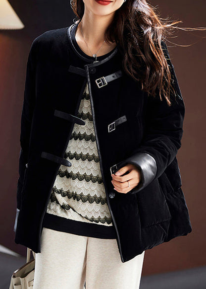 Beautifully Finished Coat in a Timeless Design