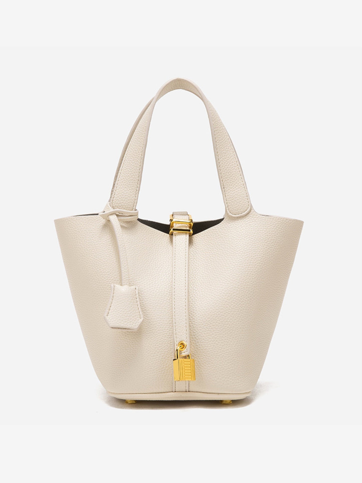 Well Tailored Bag with a Graceful Silhouette