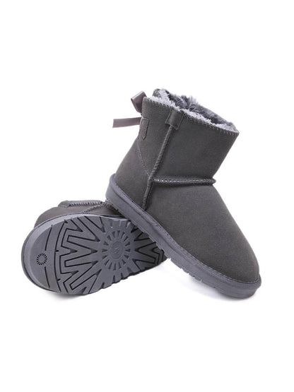 Polished Boots with an Effortless Classic Look
