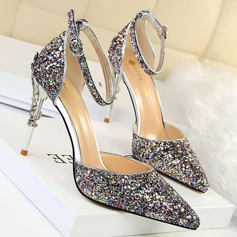 Gracefully Styled Garment for Any Occasion