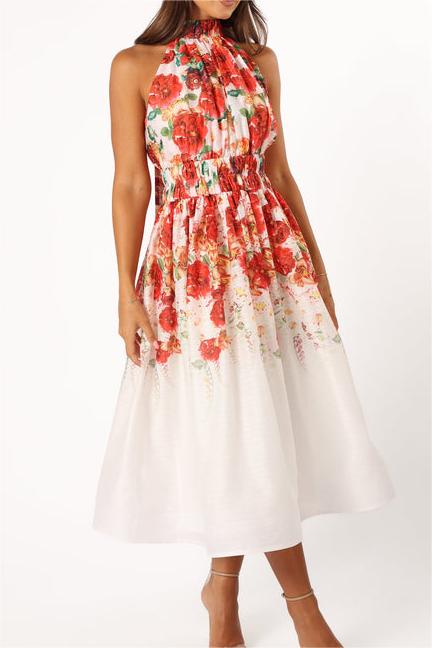 Beautifully Crafted Dress in a Classic Style