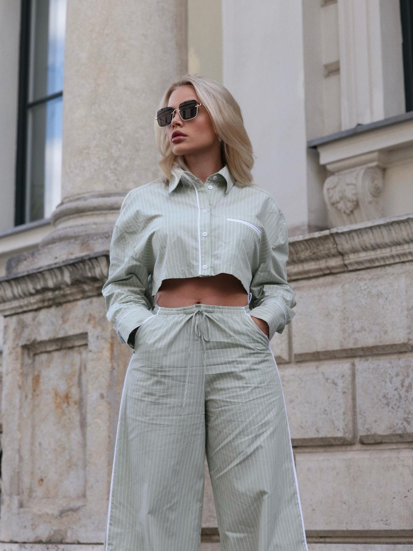 Sophisticated Pants with a Clean Classic Look