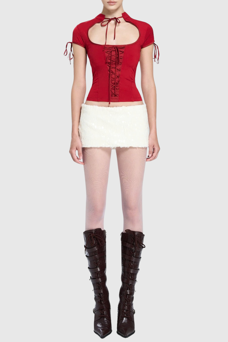 Effortlessly Elegant Top with a Timeless Design