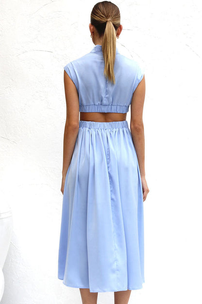 Gracefully Styled Dress for Any Occasion