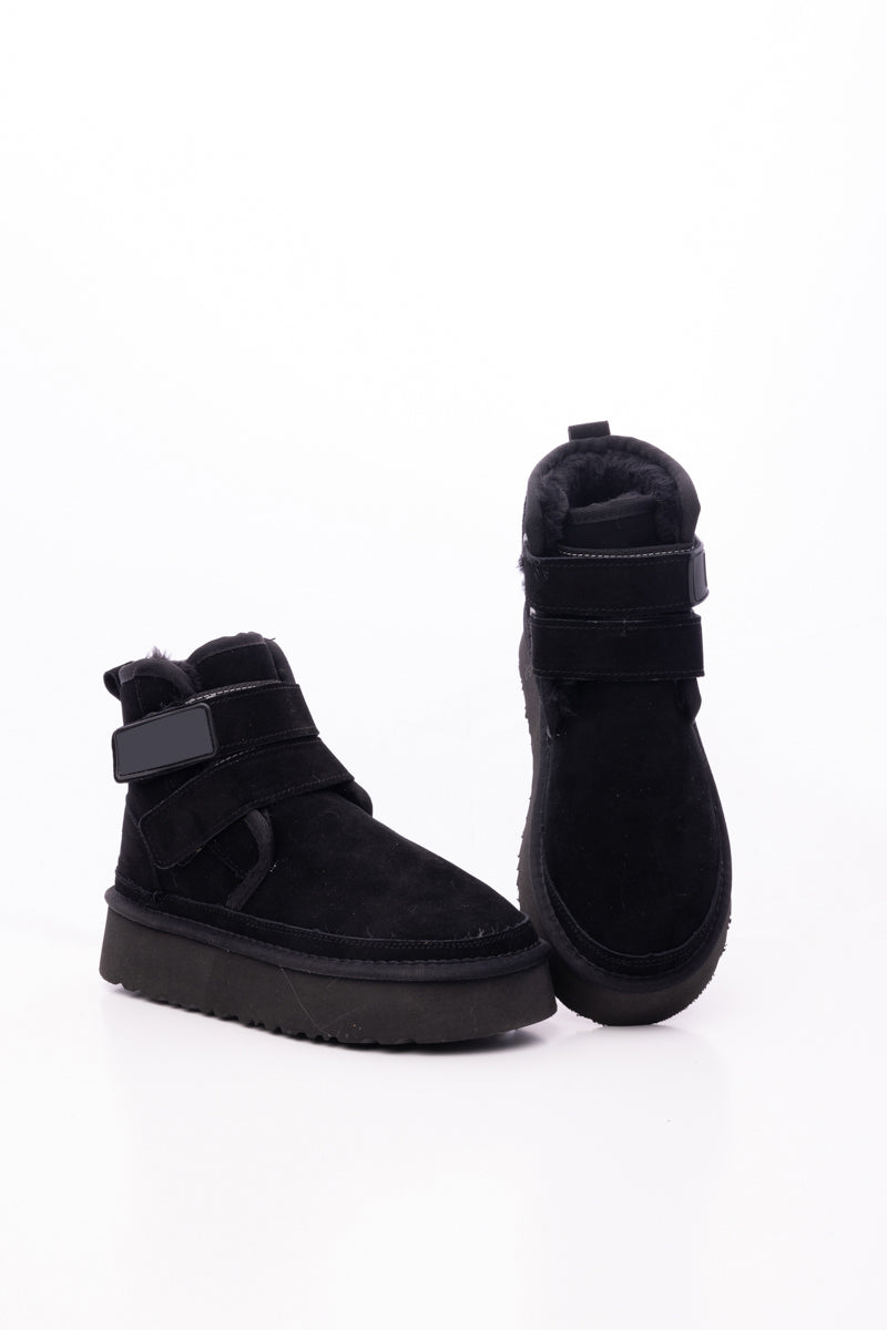 Well Tailored Boots with a Graceful Silhouette