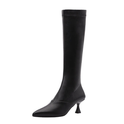 Well Tailored Boots with a Graceful Silhouette