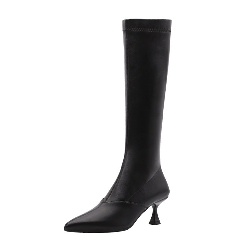 Well Tailored Boots with a Graceful Silhouette