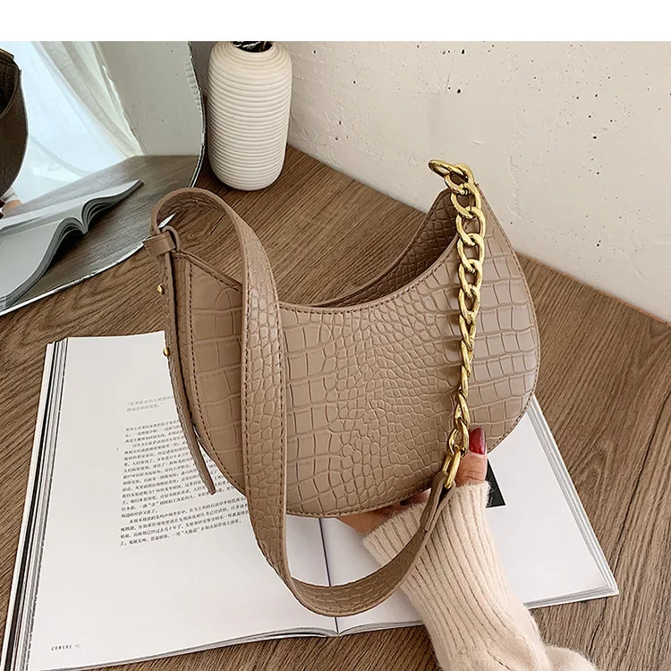 Classic Vintage Bag with a Flattering Fit