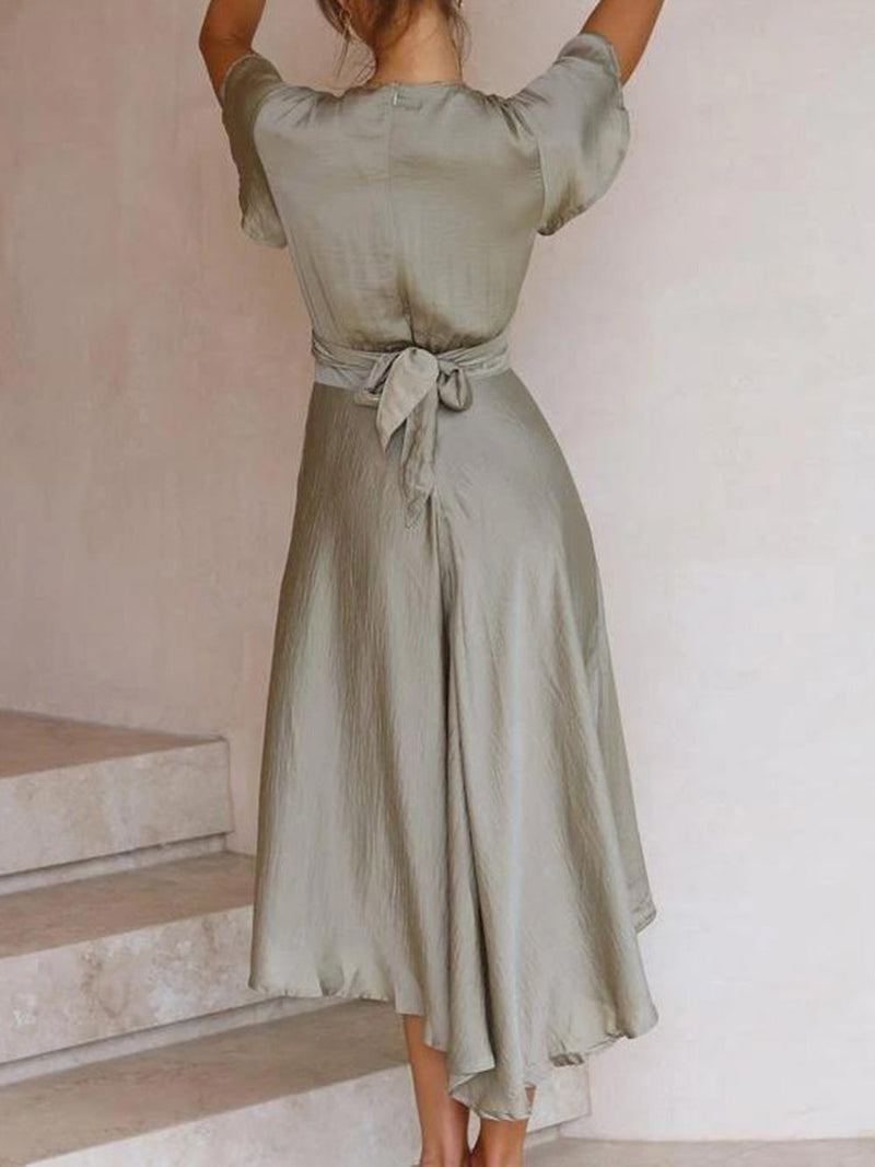 Polished Dress with an Effortless Classic Look