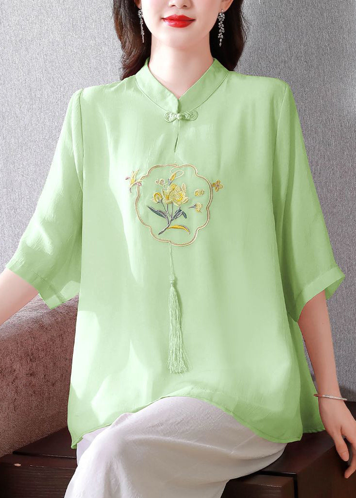 Well Tailored Shirt with a Graceful Silhouette