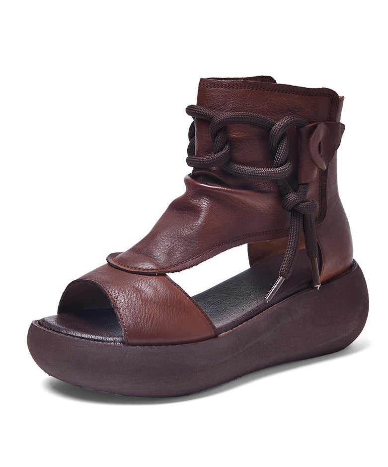 Well Tailored Sandals with a Graceful Silhouette